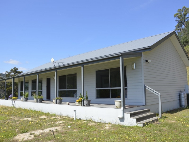 11 Browns Road, Koornalla VIC 3844