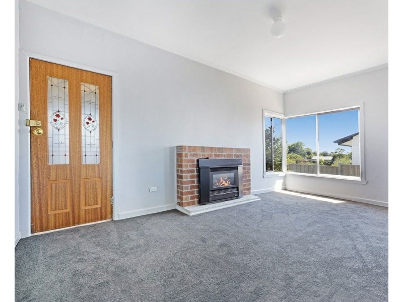 9 Pruden Street, Moe VIC 3825