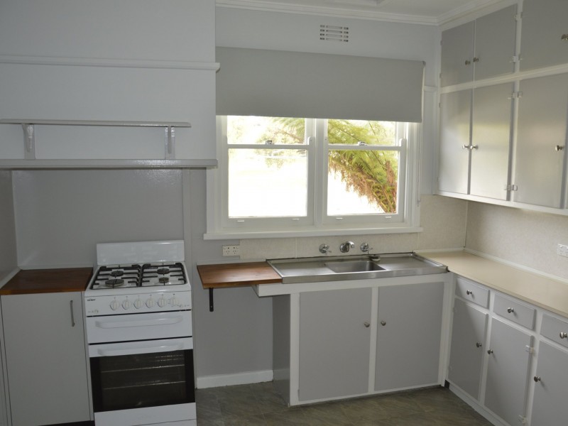16 Catterick Street, Morwell VIC 3840