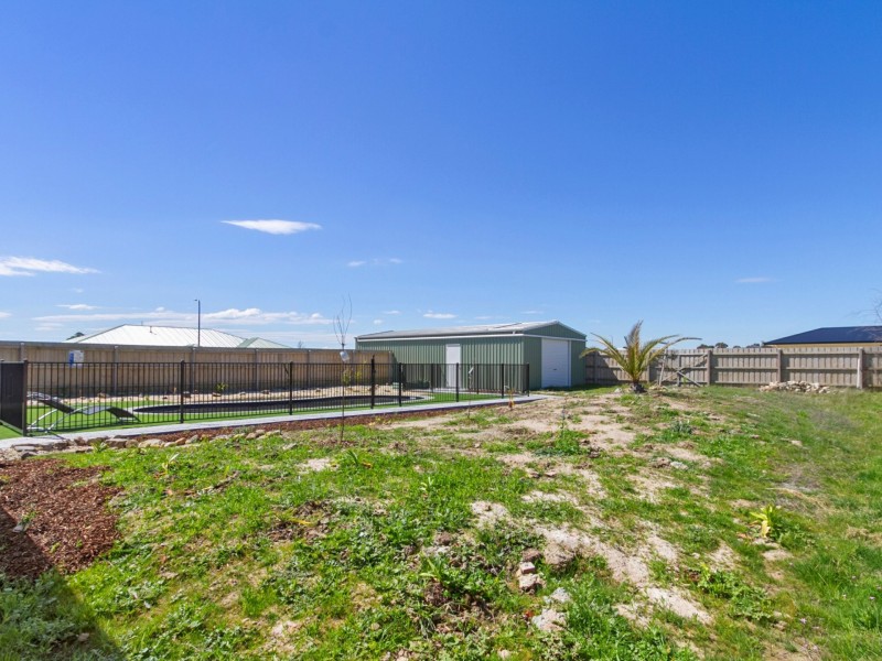 1 Brown Drive, Churchill VIC 3842