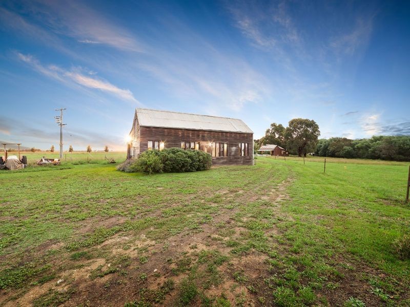 56 Coghlans Lane, Heyfield VIC 3858