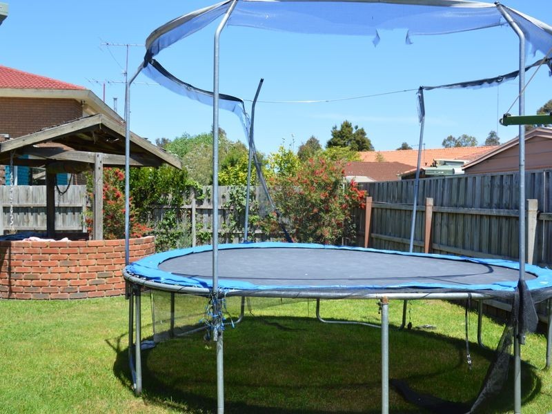 8 Selwyn Place, Traralgon VIC 3844