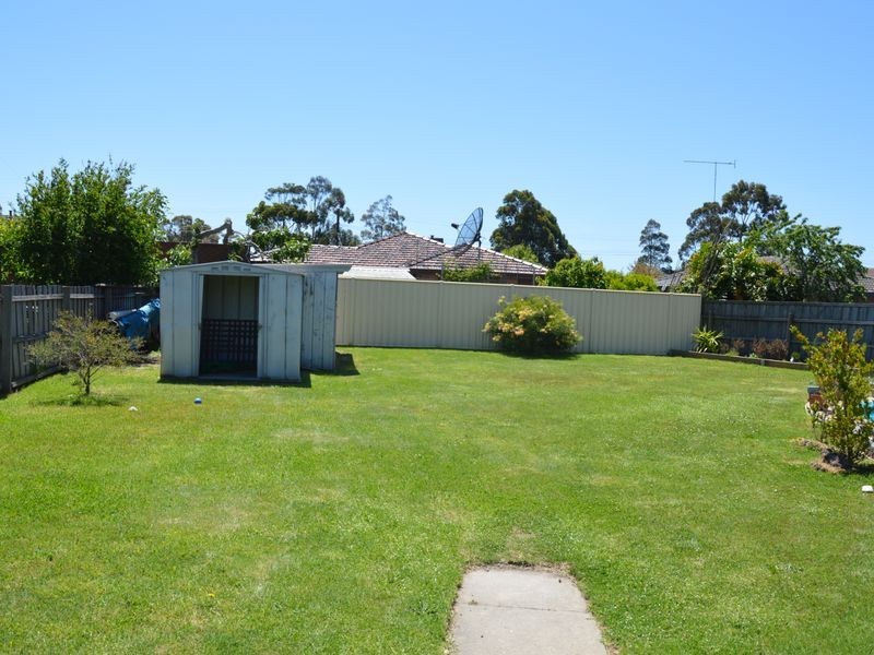 8 Selwyn Place, Traralgon VIC 3844