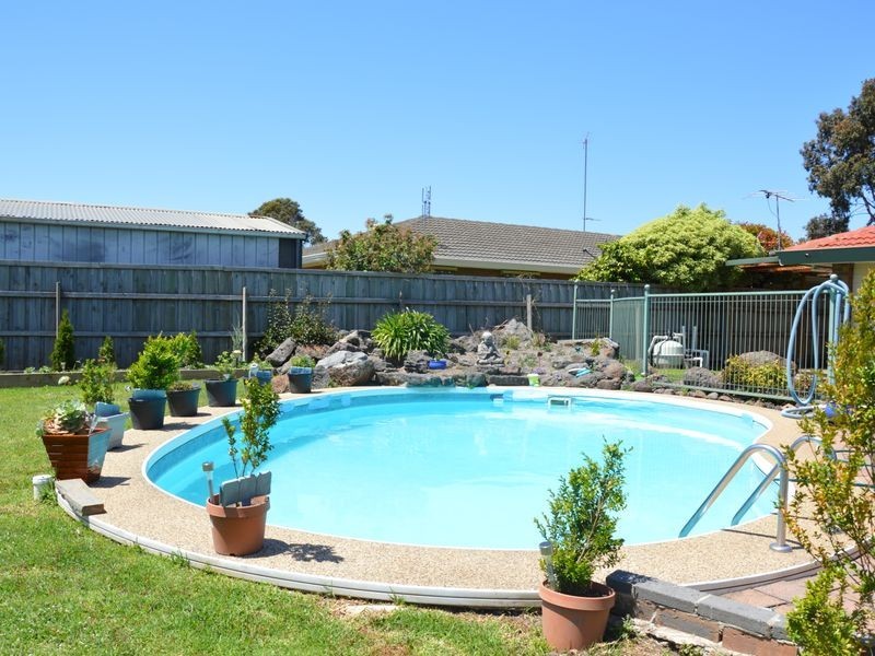 8 Selwyn Place, Traralgon VIC 3844