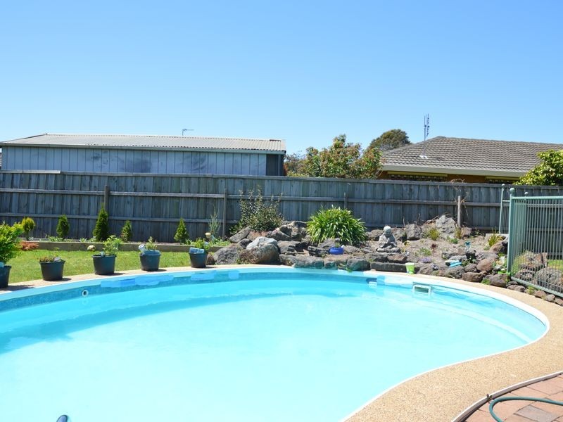8 Selwyn Place, Traralgon VIC 3844