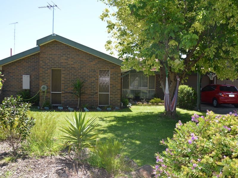 8 Selwyn Place, Traralgon VIC 3844