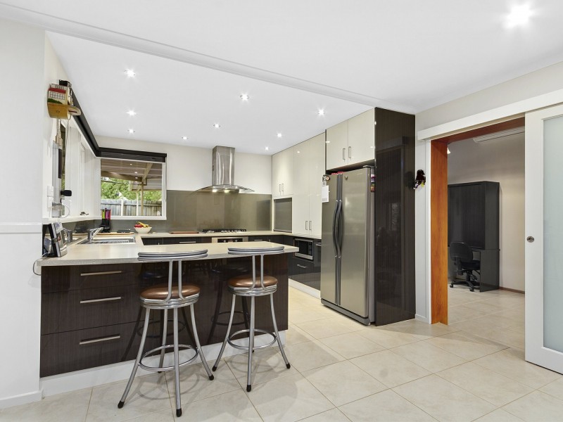 9 Mountbatten Court, Traralgon VIC 3844