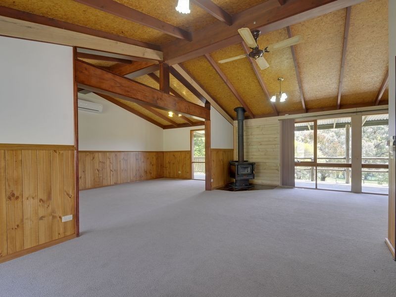 33 Wongan Crescent, Churchill VIC 3842