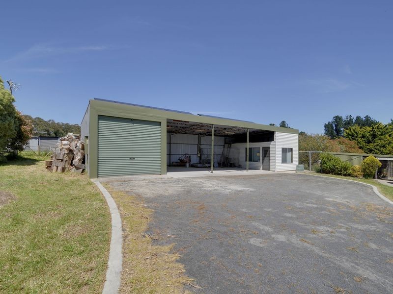 33 Wongan Crescent, Churchill VIC 3842