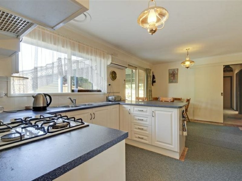 13 Glenview Drive, Traralgon VIC 3844