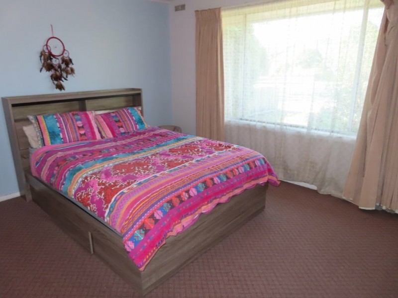 12 Dawson Street, Rosedale VIC 3847