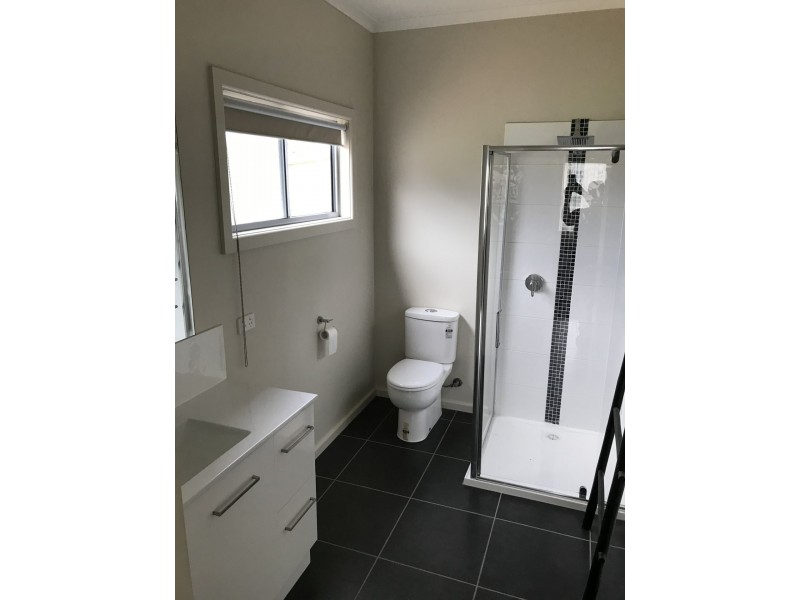 24 Grubb Avenue, Traralgon VIC 3844