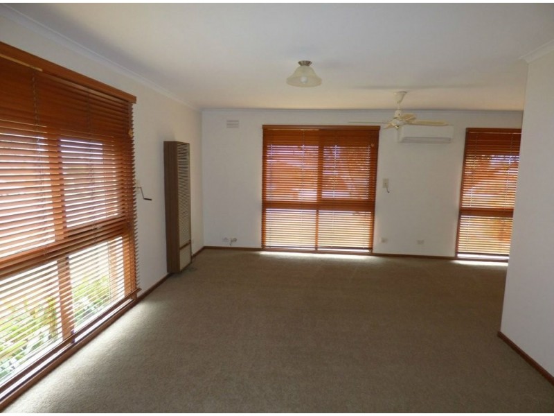 21 Abbott Street, Moe VIC 3825