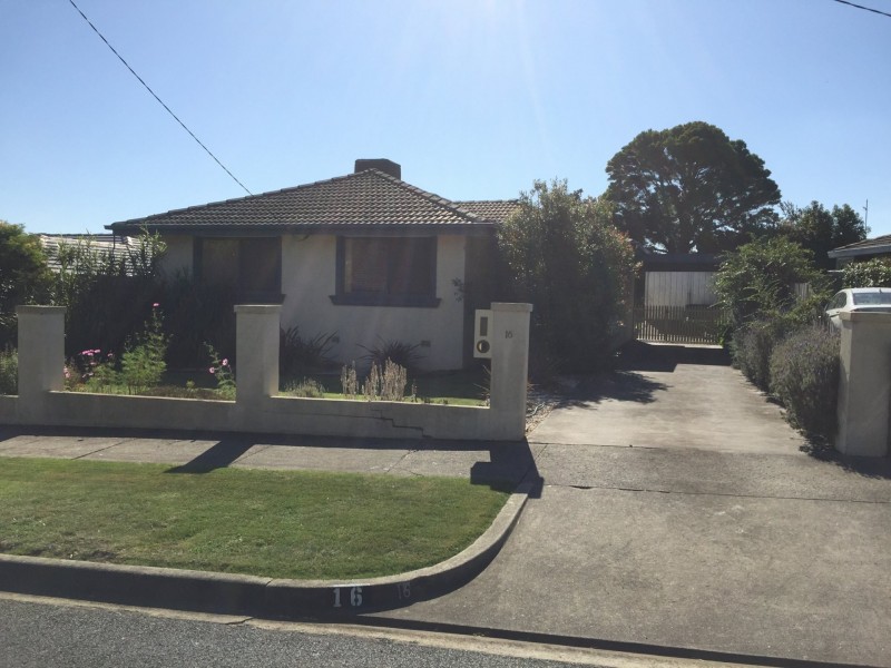 16 Fernlea Street, Traralgon VIC 3844