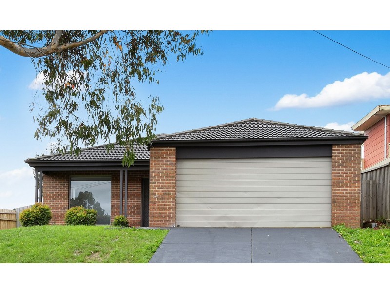 17 Mulcare Crescent, Churchill VIC 3842