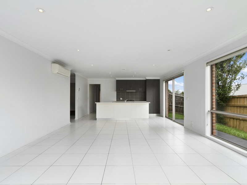 17 Mulcare Crescent, Churchill VIC 3842