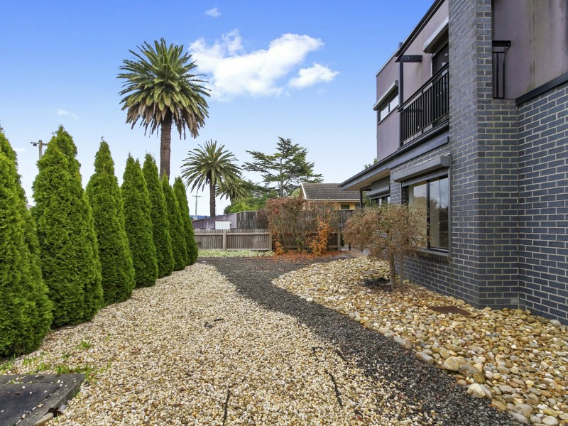 Unit 1/13 Travers Street, Morwell VIC 3840