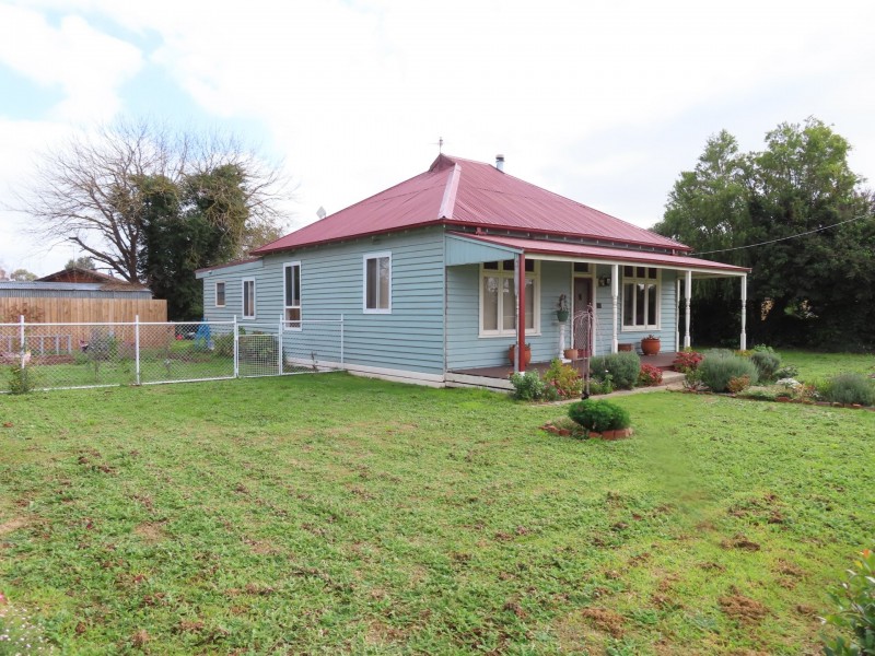 12 Lyons Street, Rosedale VIC 3847