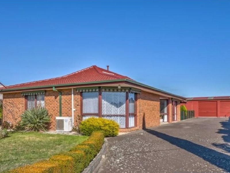 64 Coalville Road, Moe VIC 3825