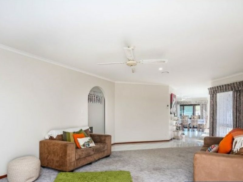 64 Coalville Road, Moe VIC 3825