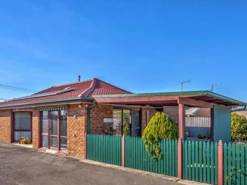 64 Coalville Road, Moe VIC 3825