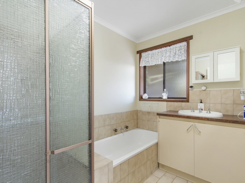 16 Regency Court, Traralgon VIC 3844