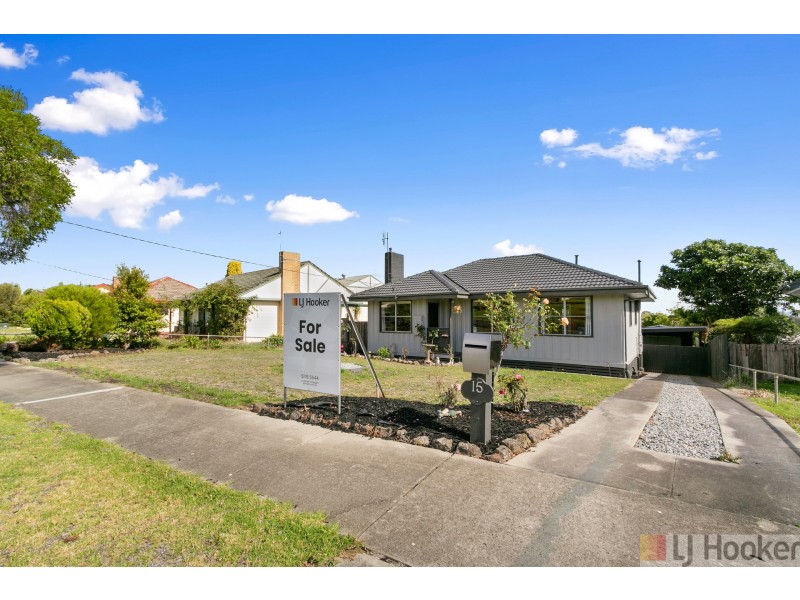 15 Lyndon Crescent, Traralgon VIC 3844