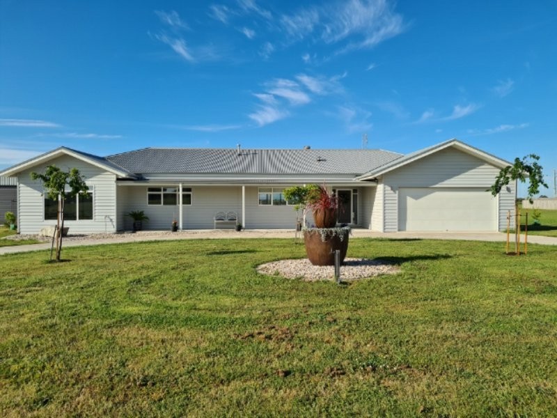 6 Atkinson Avenue, Churchill VIC 3842