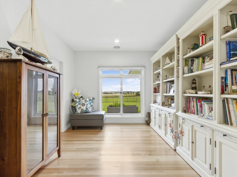 6 Atkinson Avenue, Churchill VIC 3842