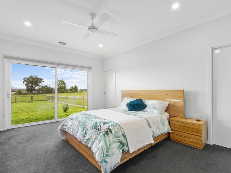 6 Atkinson Avenue, Churchill VIC 3842
