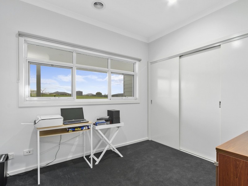 6 Atkinson Avenue, Churchill VIC 3842