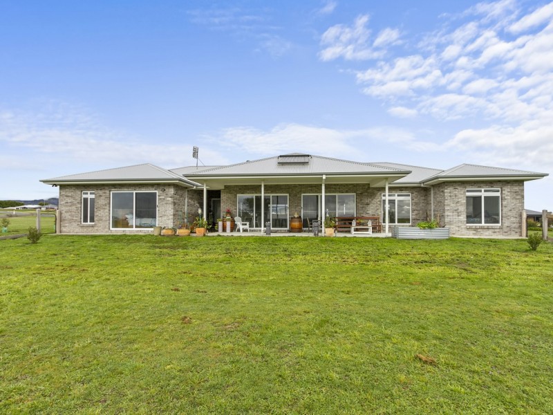 6 Atkinson Avenue, Churchill VIC 3842