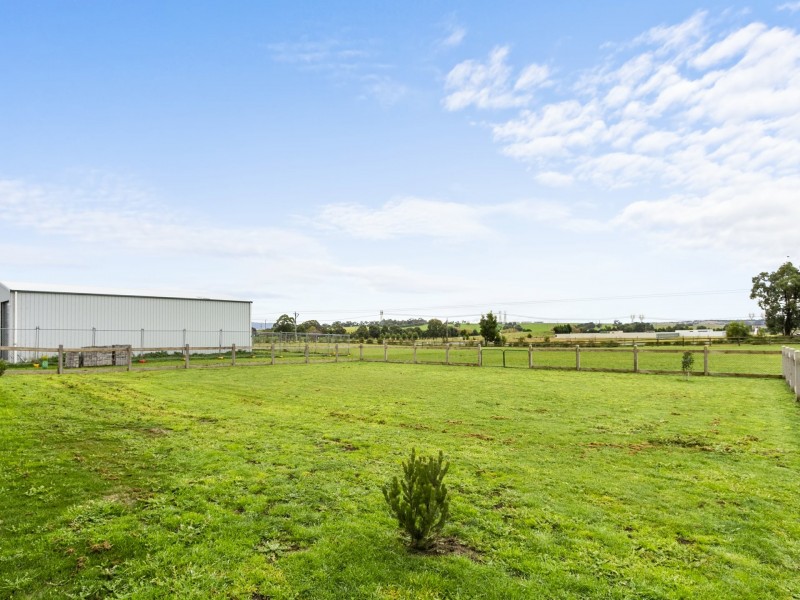 6 Atkinson Avenue, Churchill VIC 3842