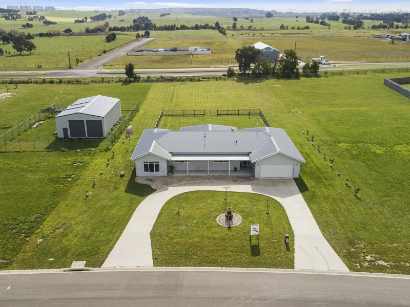 6 Atkinson Avenue, Churchill VIC 3842