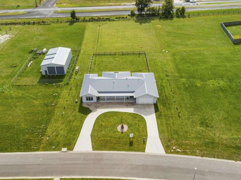 6 Atkinson Avenue, Churchill VIC 3842