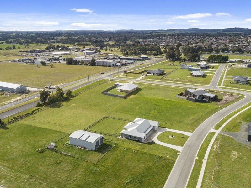 6 Atkinson Avenue, Churchill VIC 3842