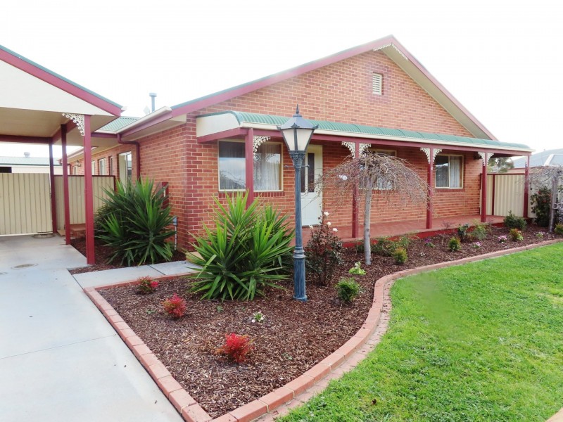 4 Widdowson Court, Rosedale VIC 3847