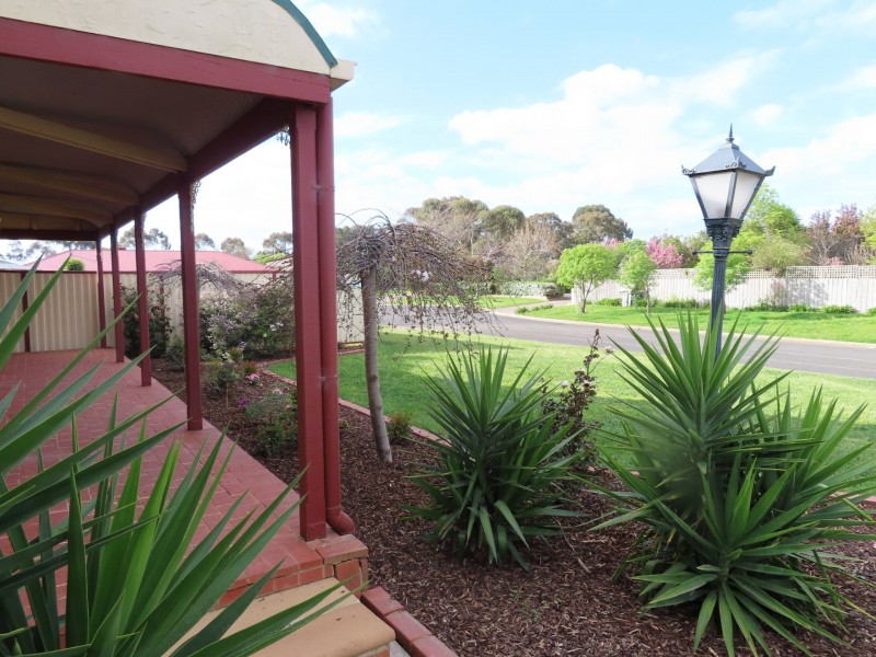 4 Widdowson Court, Rosedale VIC 3847