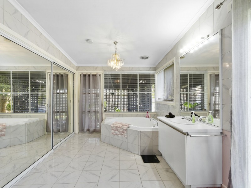 4 Pollock Avenue, Traralgon VIC 3844