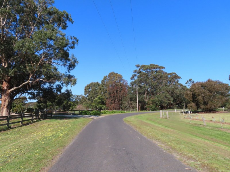 Lot 1/21 Ashton Court, Rosedale VIC 3847