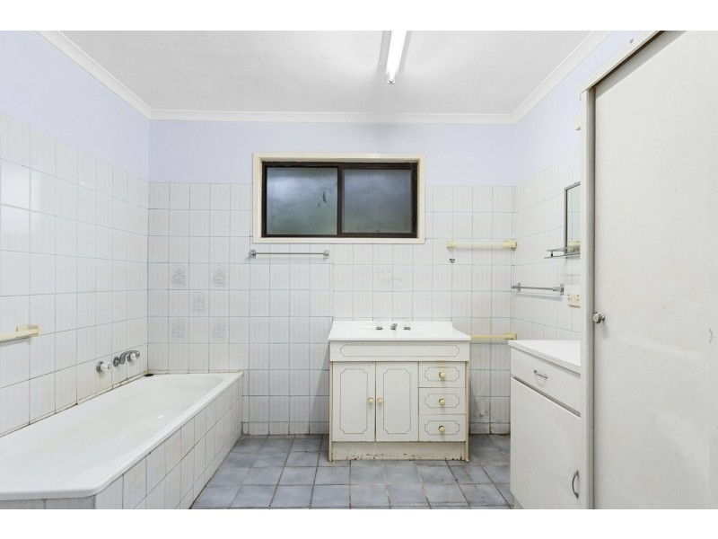 12 Frys Track, Newborough VIC 3825