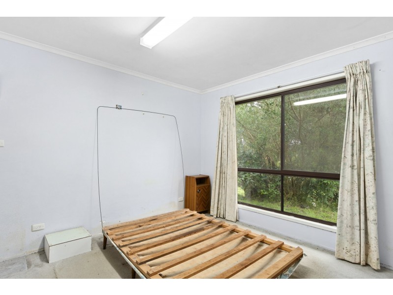 12 Frys Track, Newborough VIC 3825