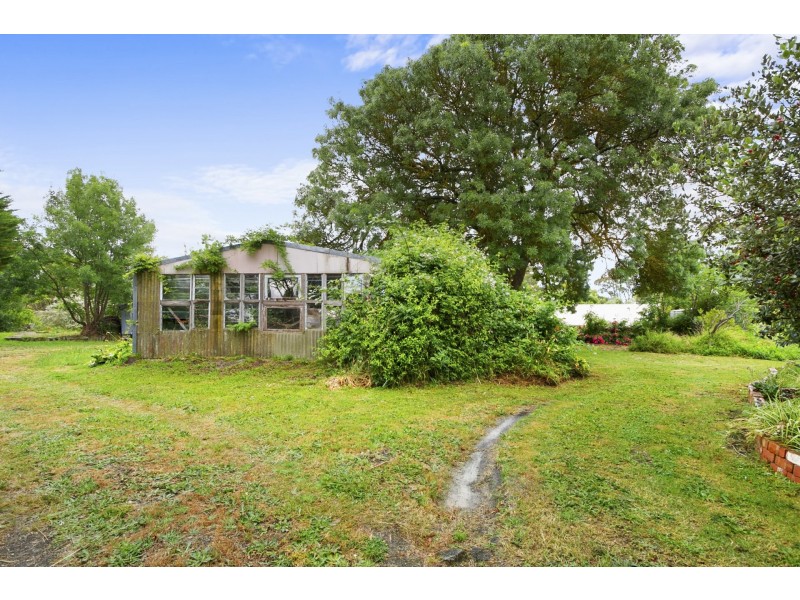 12 Frys Track, Newborough VIC 3825