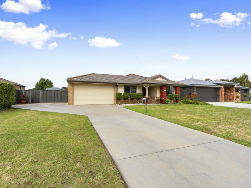29 Moore Street, Rosedale VIC 3847
