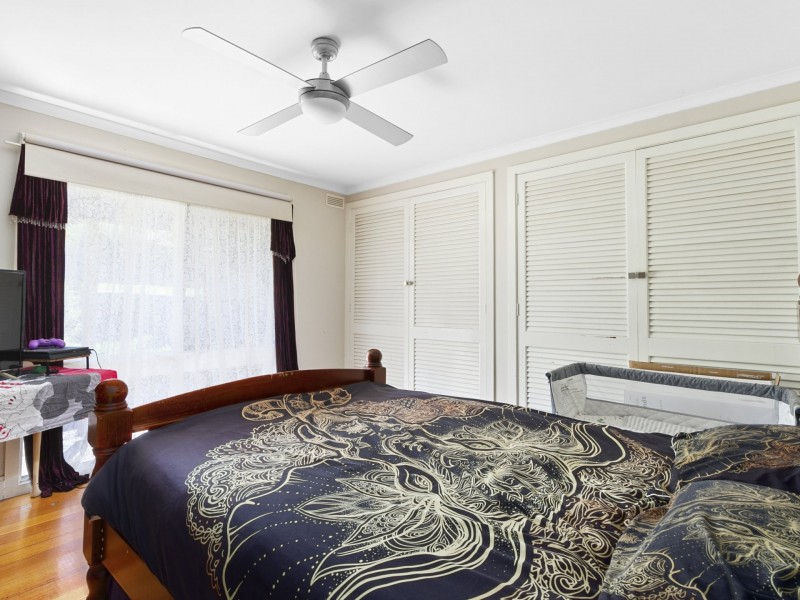 9 Smallburn Avenue, Newborough VIC 3825