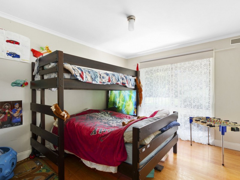 9 Smallburn Avenue, Newborough VIC 3825