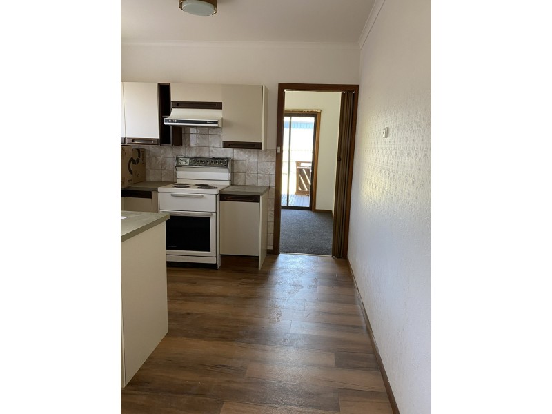1A Alexander Ave, Moe VIC 3825