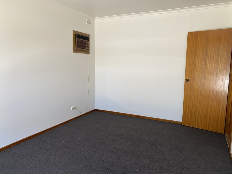 1A Alexander Ave, Moe VIC 3825