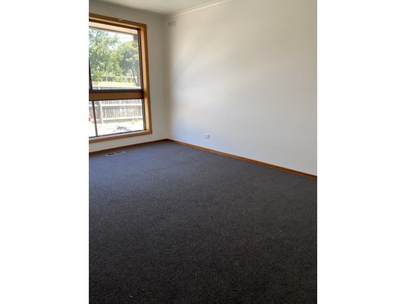 1A Alexander Ave, Moe VIC 3825