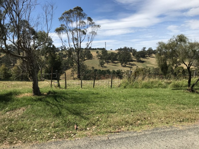 7 Cooloongatta Drive, Tyers VIC 3844